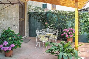 Francigena Loggia Pergola Shared Pool