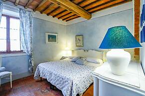 Francigena Loggia Pergola Shared Pool