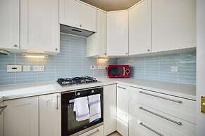 The Guildford Getaway - 3bdr With Garden