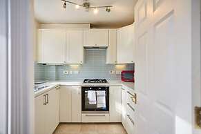 The Guildford Getaway - 3bdr With Garden