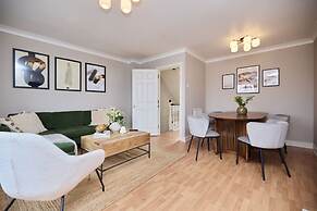 The Guildford Getaway - 3bdr With Garden