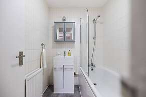 The West Hampstead Base - Central 2bdr Apartment