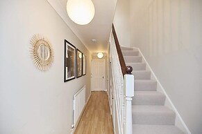 The Guildford Getaway - 3bdr With Garden