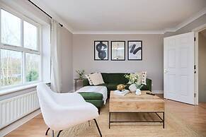 The Guildford Getaway - 3bdr With Garden