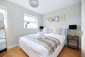 The Guildford Getaway - 3bdr With Garden