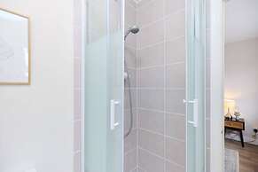 The Guildford Getaway - 3bdr With Garden