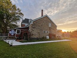 Foothills Lodge & Diner
