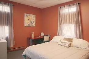 Foothills Lodge & Diner