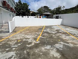 Sea Breeze Tunnel Hideaway 6