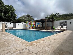 Sea Breeze Tunnel Hideaway 6