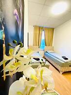 Rooms in Cozy 4BR Shared Apt Central