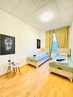 Rooms in Cozy 4BR Shared Apt Central