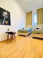 Rooms in Cozy 4BR Shared Apt Central