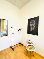 Rooms in Cozy 4BR Shared Apt Central