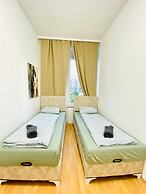 Rooms in Cozy 4BR Shared Apt Central