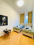 Rooms in Cozy 4BR Shared Apt Central