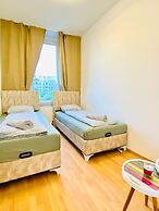 Rooms in Cozy 4BR Shared Apt Central