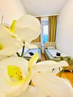 Rooms in Cozy 4BR Shared Apt Central