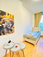 Rooms in Cozy 4BR Shared Apt Central