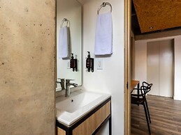 Brilliant 1 BR in Chapinero