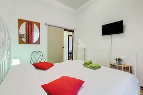 Charming Trastevere Apartment in Heart of Rome