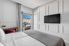 Eclectic Syros
