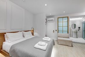 Eclectic Syros