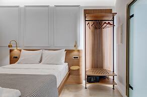Eclectic Syros