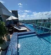 Edificio Promenade II Apt 205