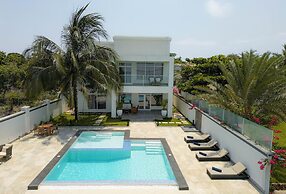 DT Beachfront Villas