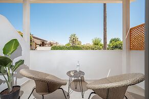 Palm Tree Beach Suites