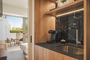 Palm Tree Beach Suites