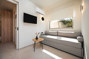 Palm Tree Beach Suites