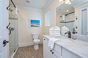 Beachfront 5bed Easybreezy East