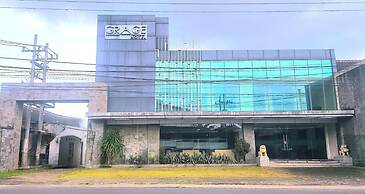 Grage Hotel Malang by TOS