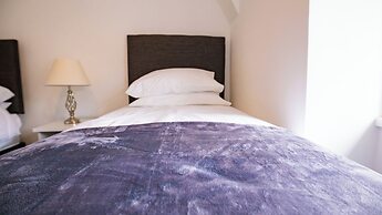 Housesleeps6-garden-parking-familly&contractors