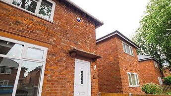 Housesleeps6-garden-parking-familly&contractors