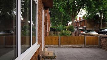 Housesleeps6-garden-parking-familly&contractors