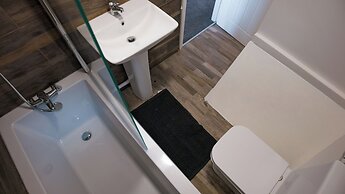 Housesleeps6-garden-parking-familly&contractors