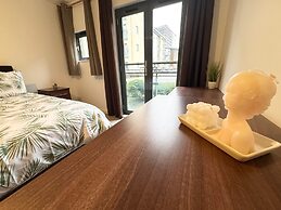 Sea Breeze Retreat in Swansea