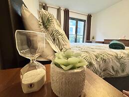 Sea Breeze Retreat in Swansea