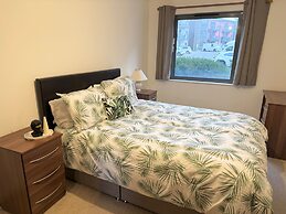 Sea Breeze Retreat in Swansea