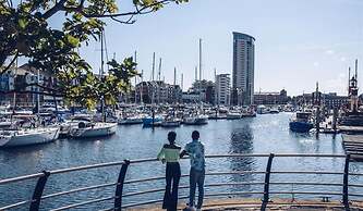 Sea Breeze Retreat in Swansea