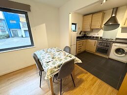 Sea Breeze Retreat in Swansea