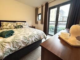 Sea Breeze Retreat in Swansea