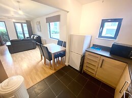 Sea Breeze Retreat in Swansea