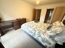 Sea Breeze Retreat in Swansea