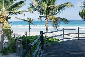 Amana' Tulum, front beach hotel