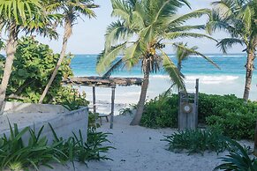 Amana' Tulum, front beach hotel
