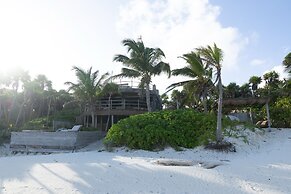 Amana' Tulum, front beach hotel